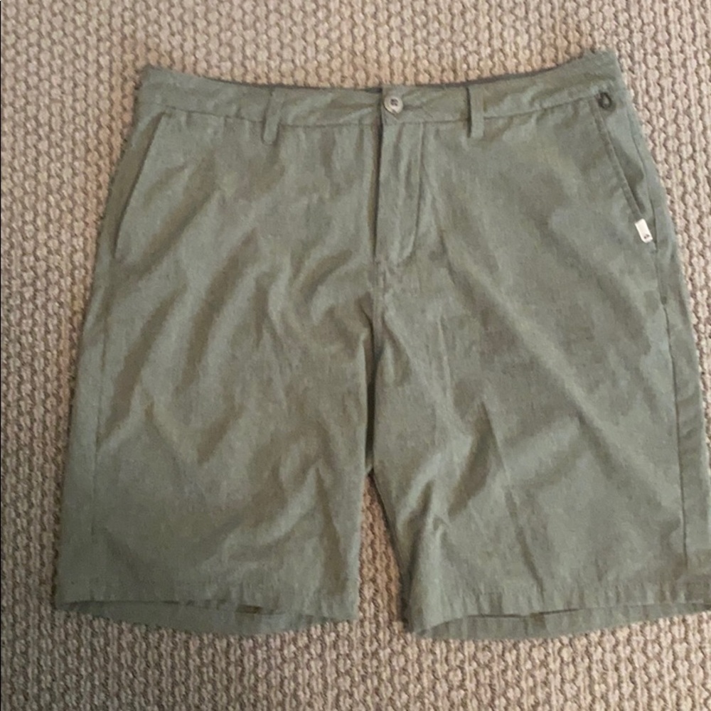 Men’s Quicksilver olive green shorts size 34